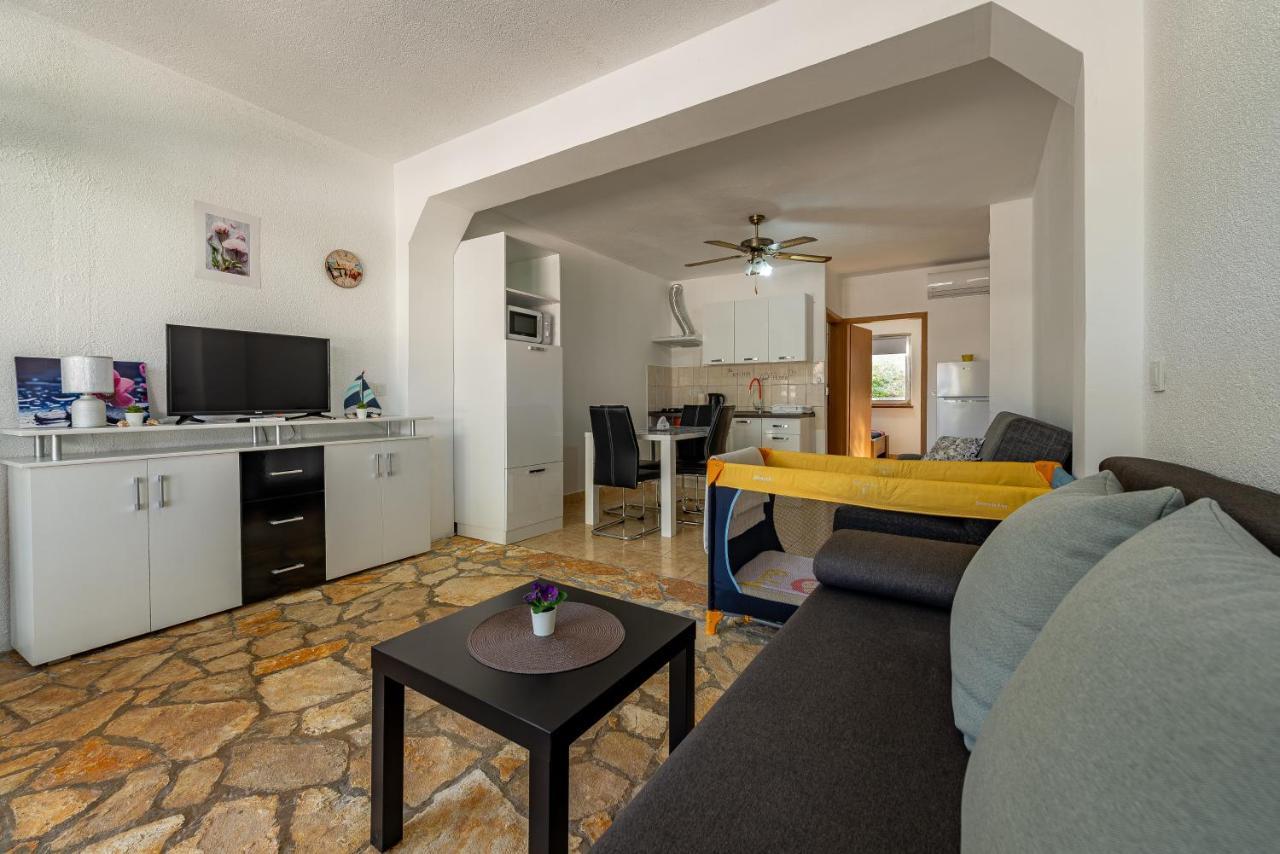 Apartments Villa Agape Вир Екстер'єр фото