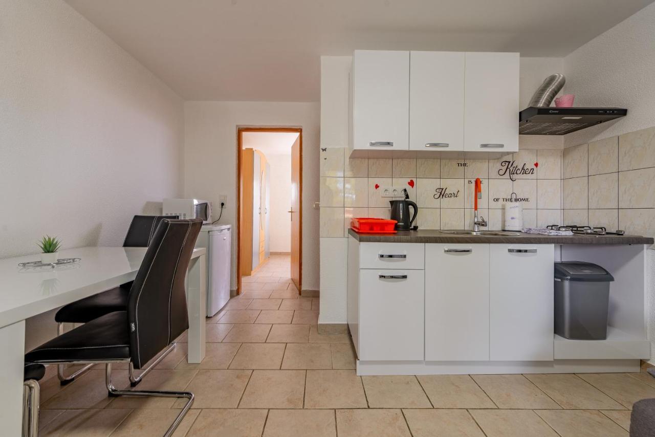 Apartments Villa Agape Вир Екстер'єр фото